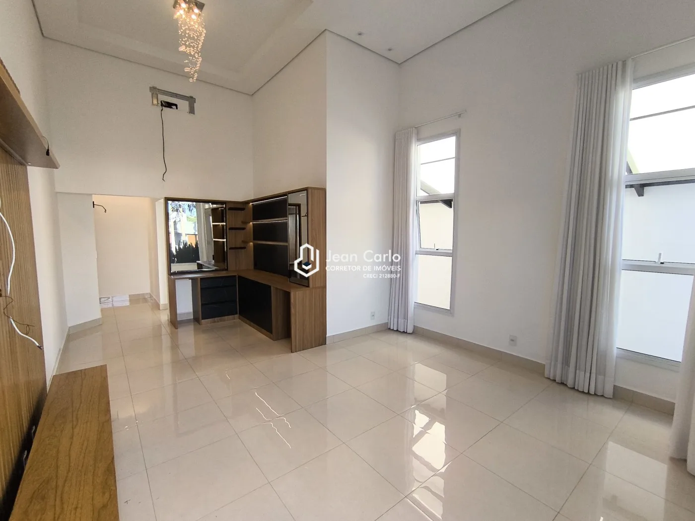 Casa em Condomínio para Venda em Jaguariúna / SP no bairro Vila Guedes