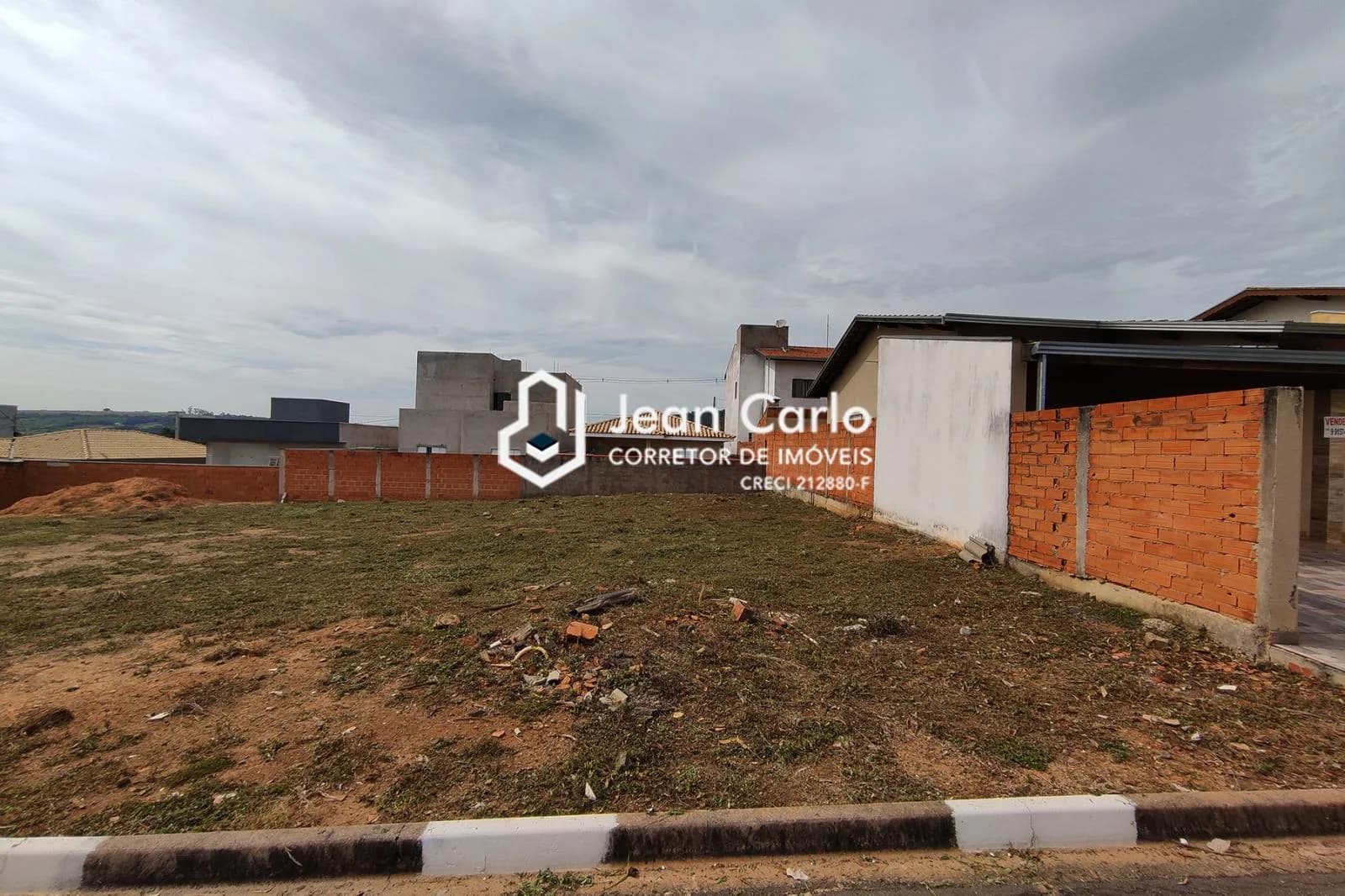 Terreno em Condomínio para Venda em Jaguariúna / SP no bairro Conjunto Habitacional Vila 12 De Setembro 2° Etapa
