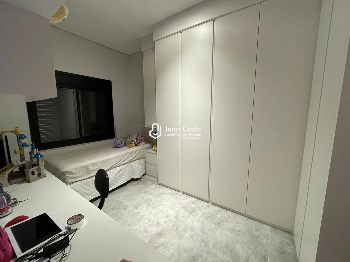 Casa em Condomínio para Venda em Jaguariúna / SP no bairro Vila Guedes