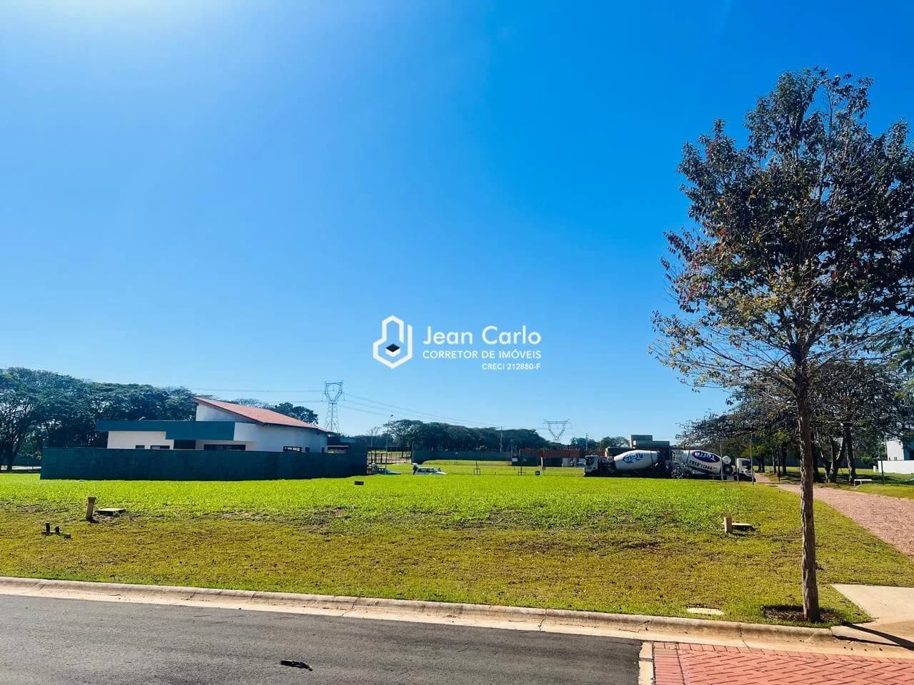 Terreno em Condomínio para Venda em Jaguariúna / SP no bairro Reserva Santa Izabel