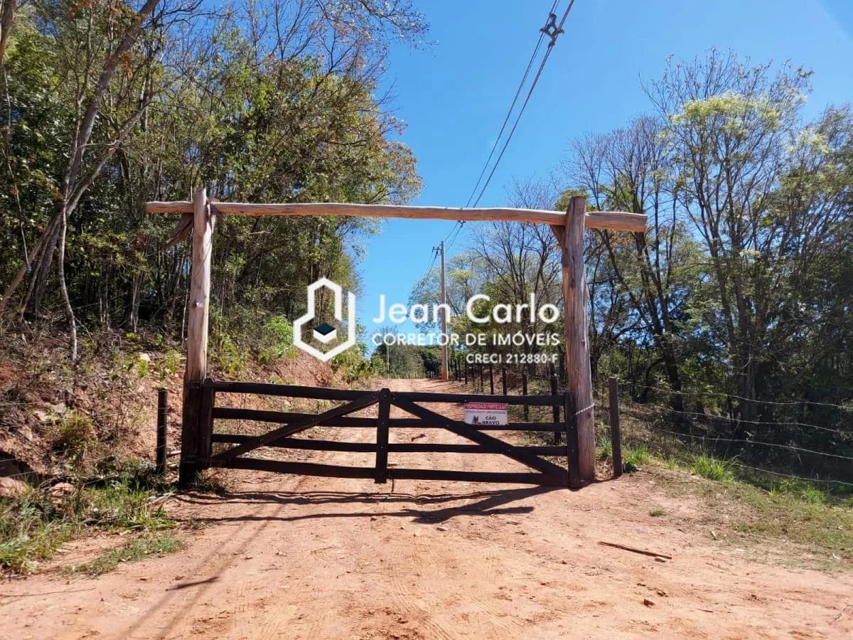 Sítio para Venda em Jaguariúna / SP no bairro Núcleo Urbano Parque Ana Helena
