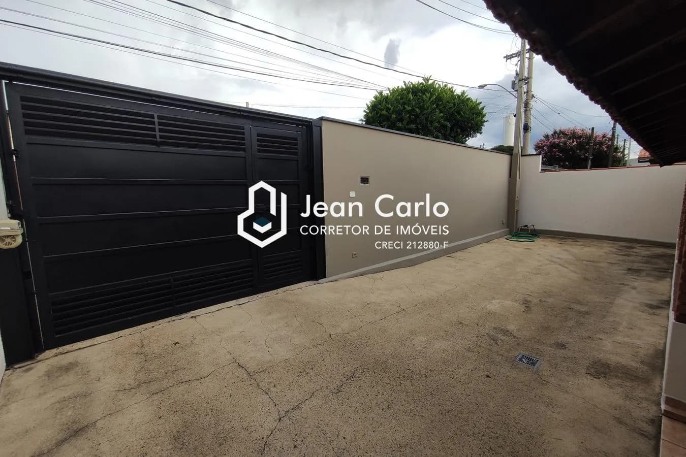 Casa para Venda em Jaguariúna / SP no bairro Loteamento Capotuna
